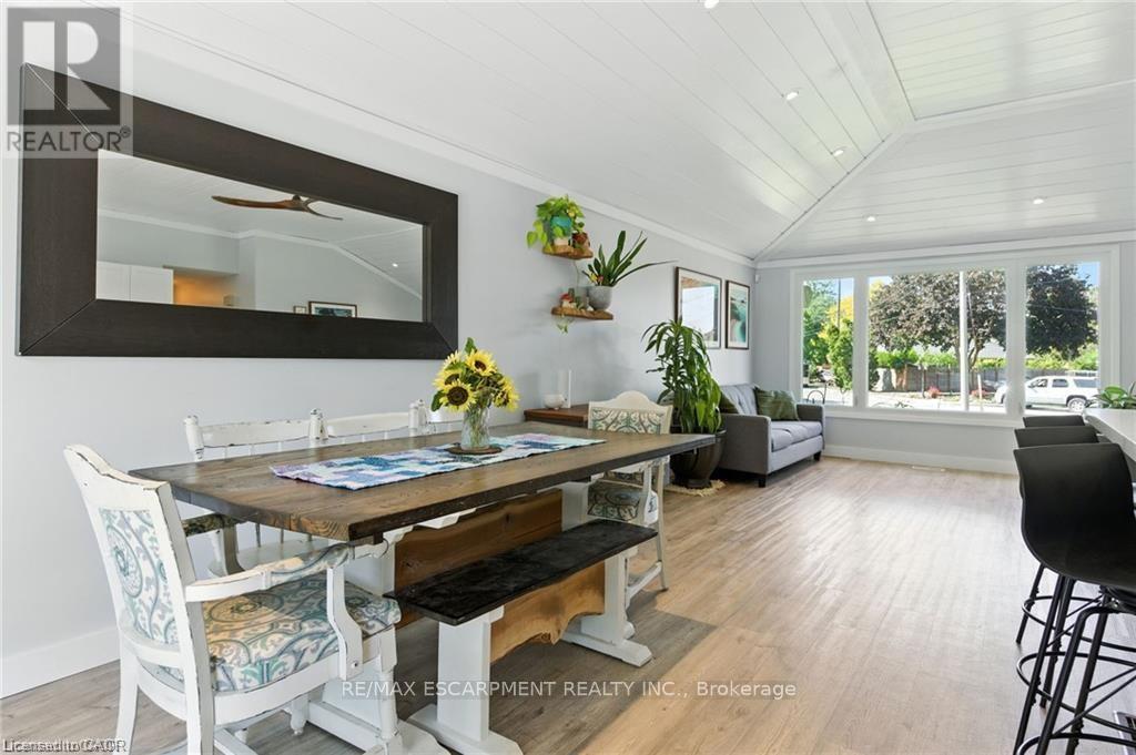 19 Wallace Place, Haldimand, Ontario  N3W 1G4 - Photo 7 - X12846852