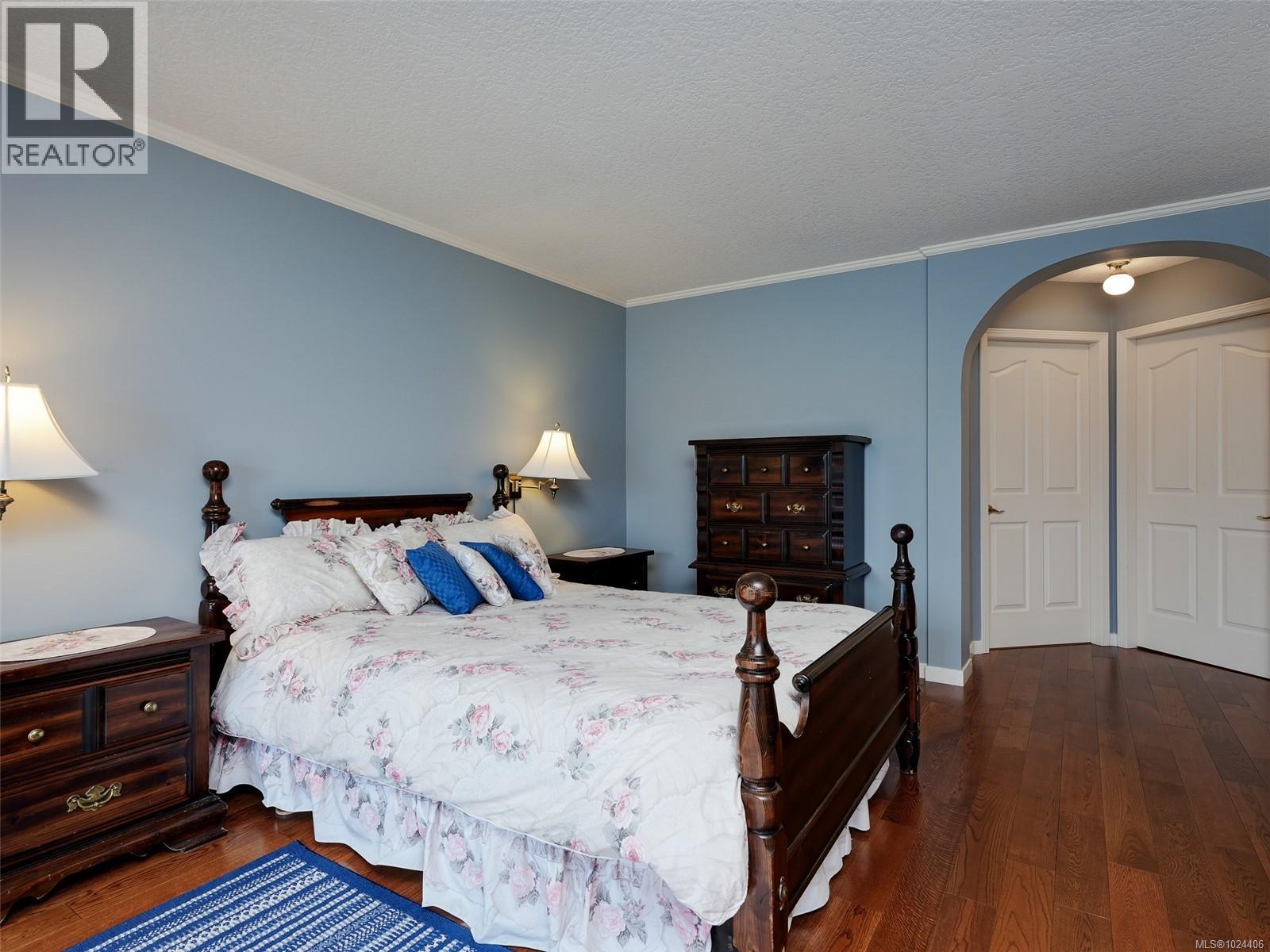 714 6880 Wallace Dr, Saanich, British Columbia  V8M 1N8 - Photo 12 - 1024406