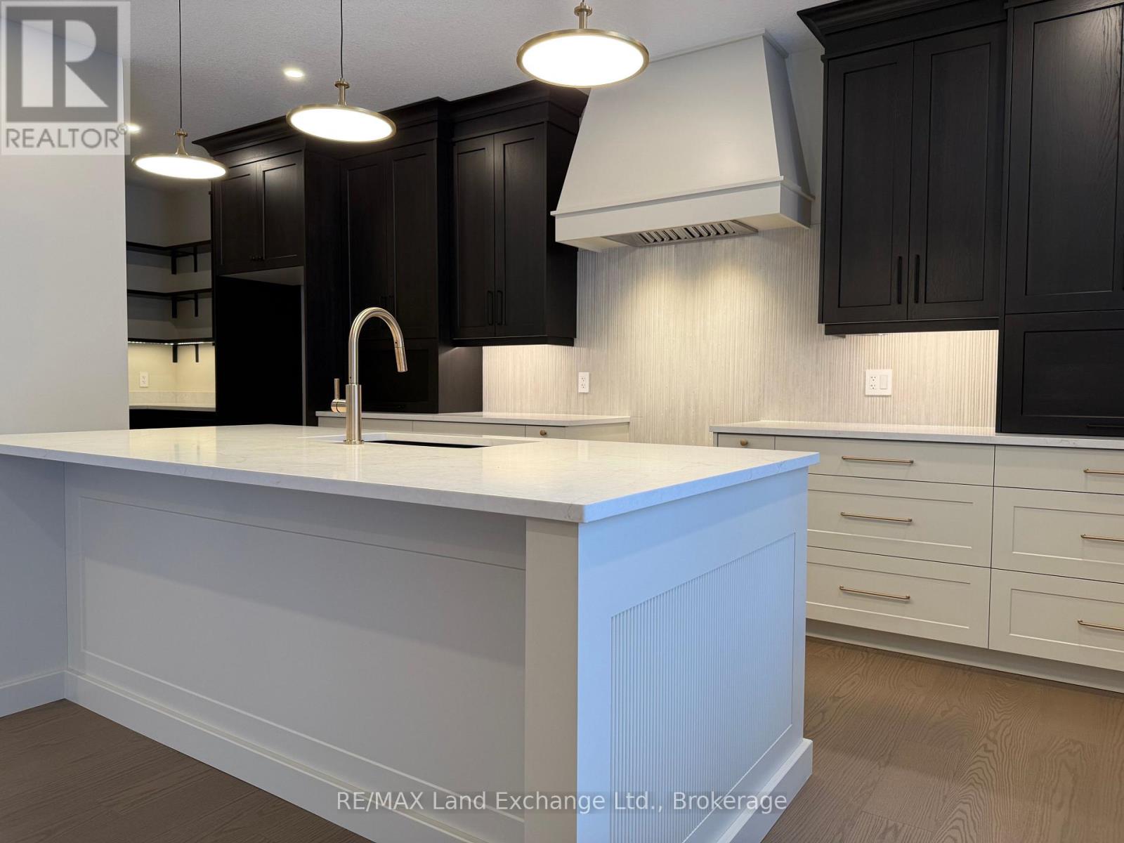 964 Bogdanovic Way, Huron-Kinloss, Ontario  N2Z 0H4 - Photo 7 - X12230628