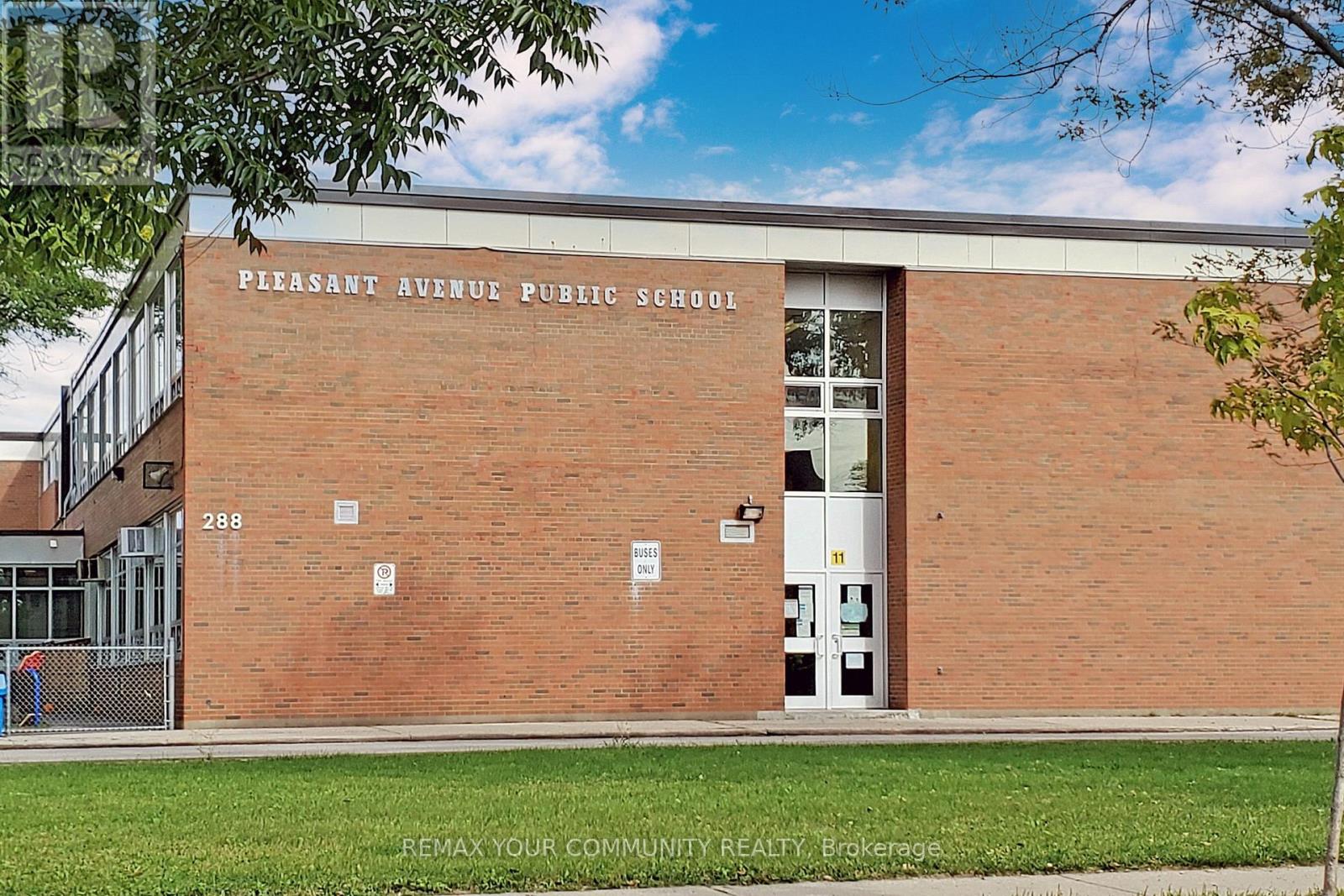 404 - 777 Steeles Avenue W, Toronto, Ontario  M2R 3Y4 - Photo 33 - C12845030