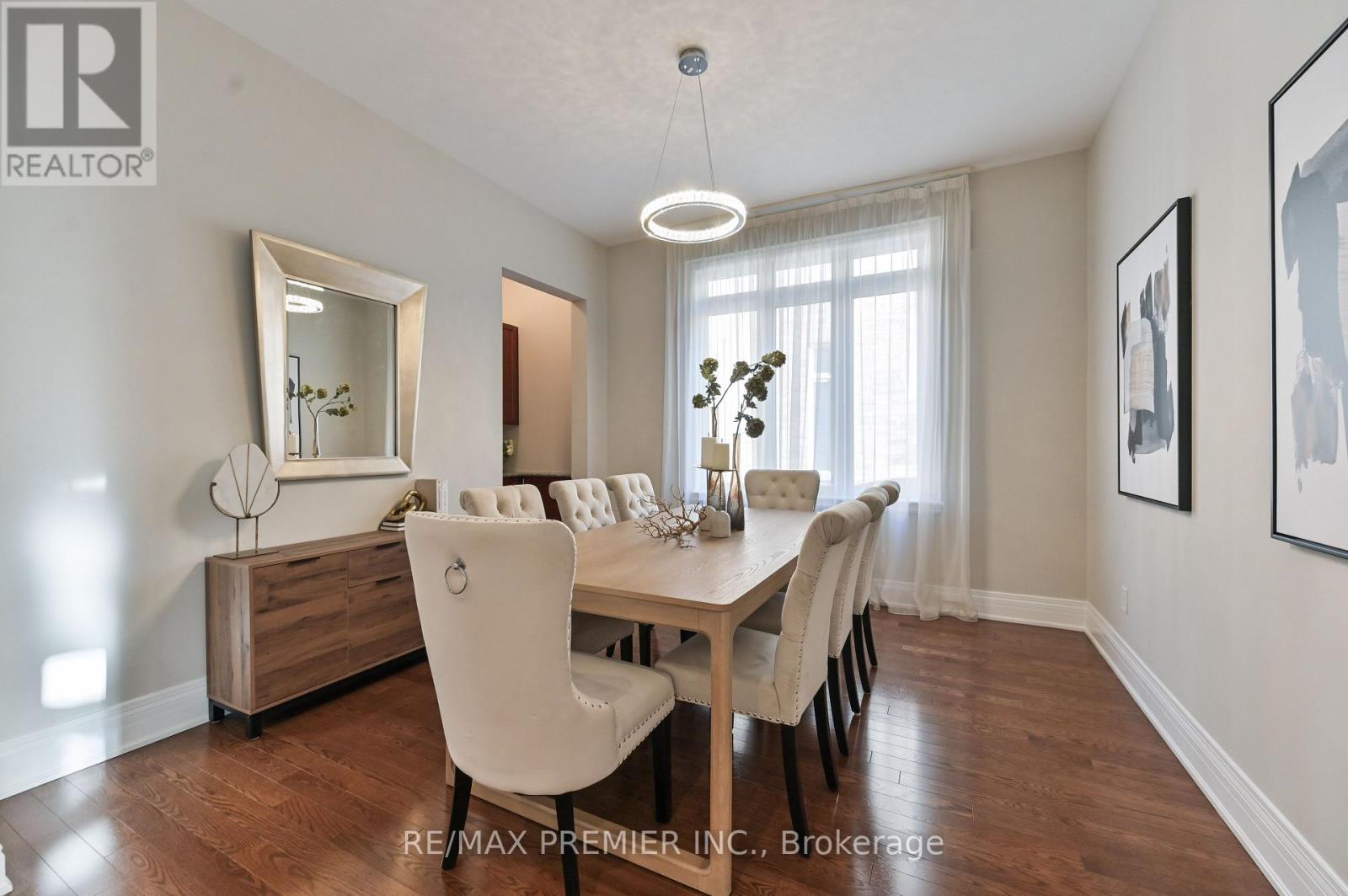 64 Heintzman Crescent, Vaughan, Ontario  L6A 4T1 - Photo 8 - N12833506