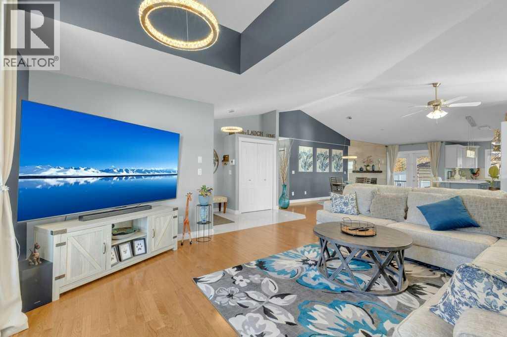 3905 39 Street Close, Ponoka, Alberta T4J 1A9 - Photo 5 - A2288555