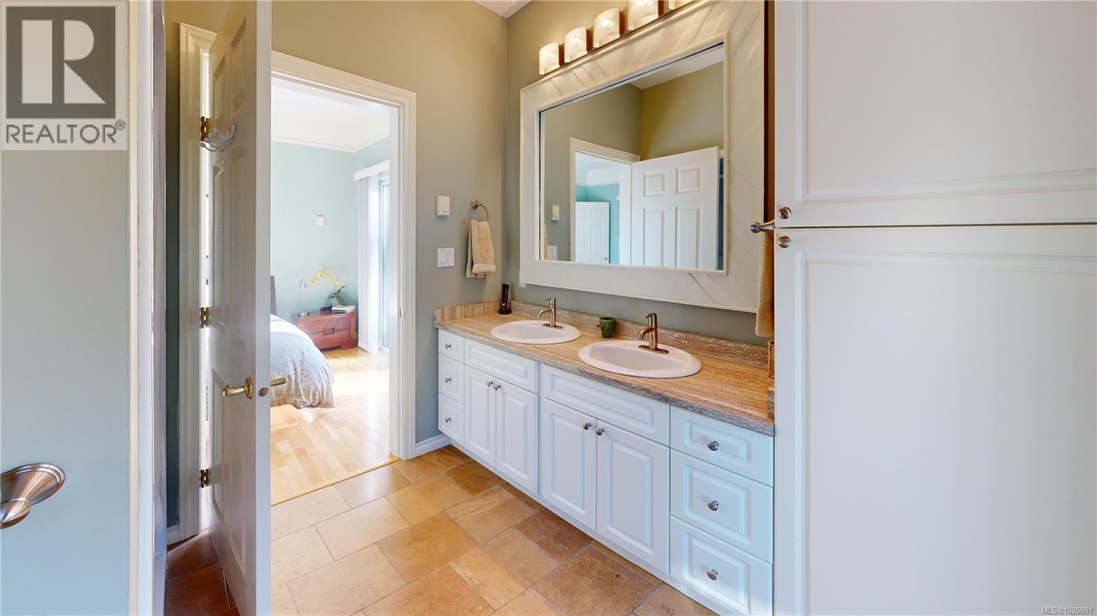 1115 Coats Dr, Gabriola Island, British Columbia  V0R 1X4 - Photo 17 - 1026981