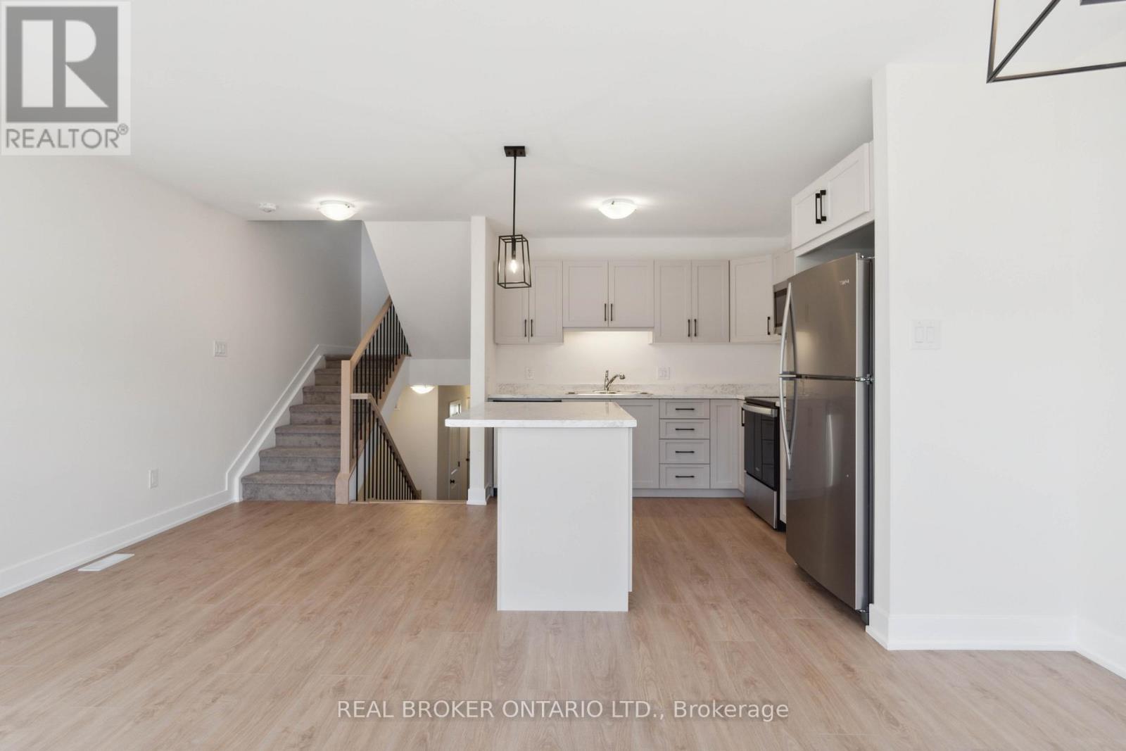 73 Staples Boulevard, Smiths Falls, Ontario  K7A 0B8 - Photo 8 - X12846878