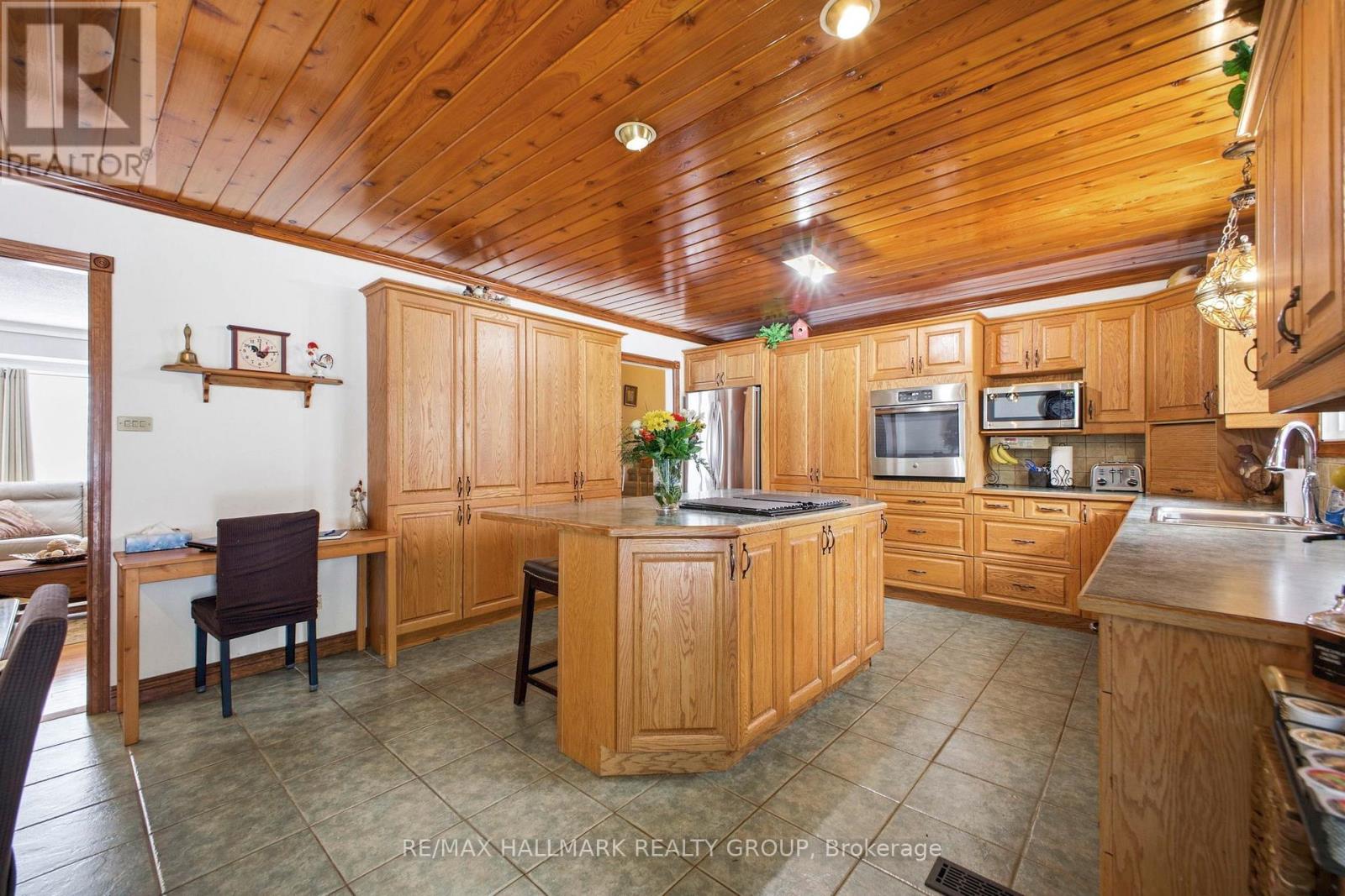 1572 Boyer Road, Ottawa, Ontario  K1C 1R1 - Photo 10 - X12846890