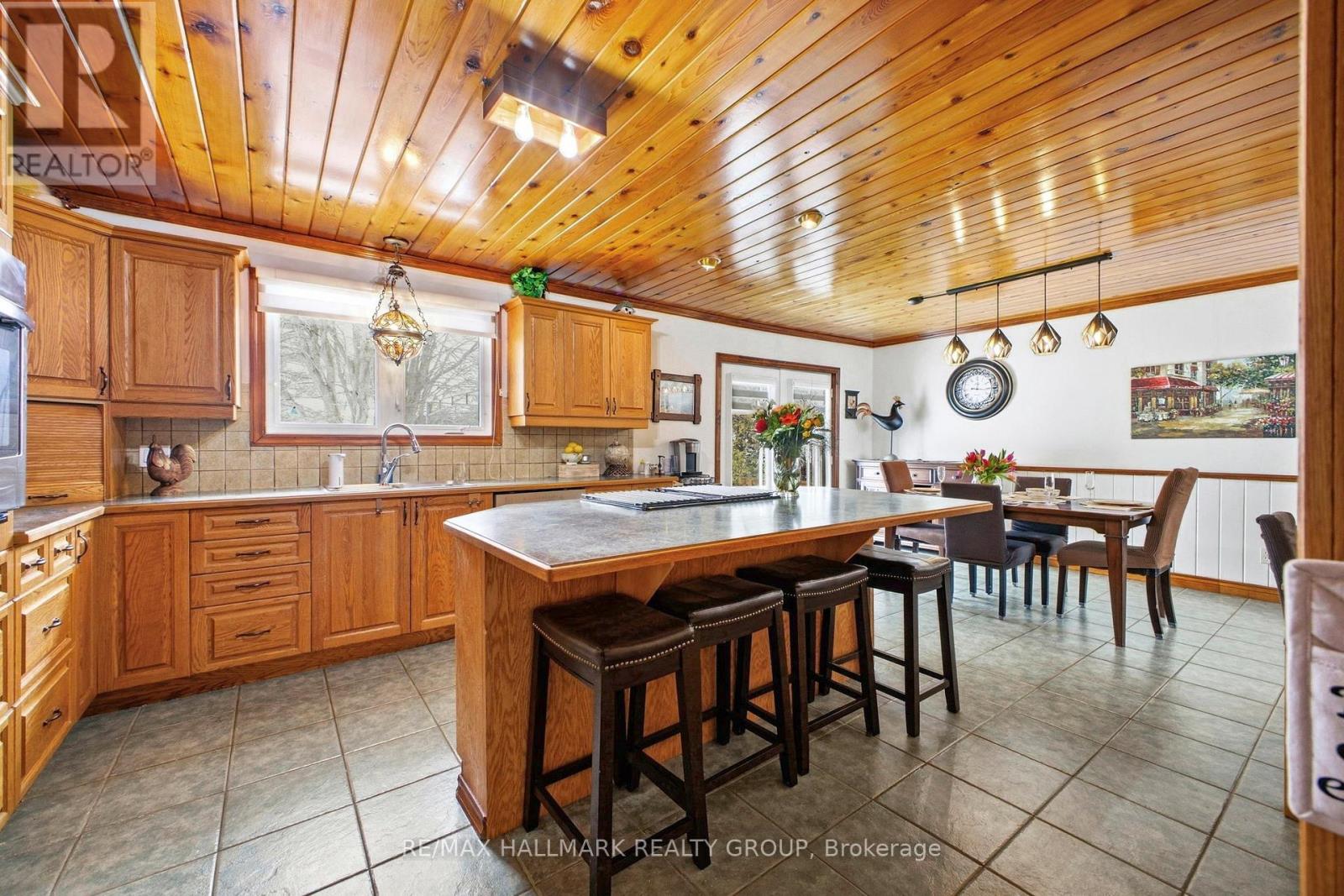 1572 Boyer Road, Ottawa, Ontario  K1C 1R1 - Photo 4 - X12846890