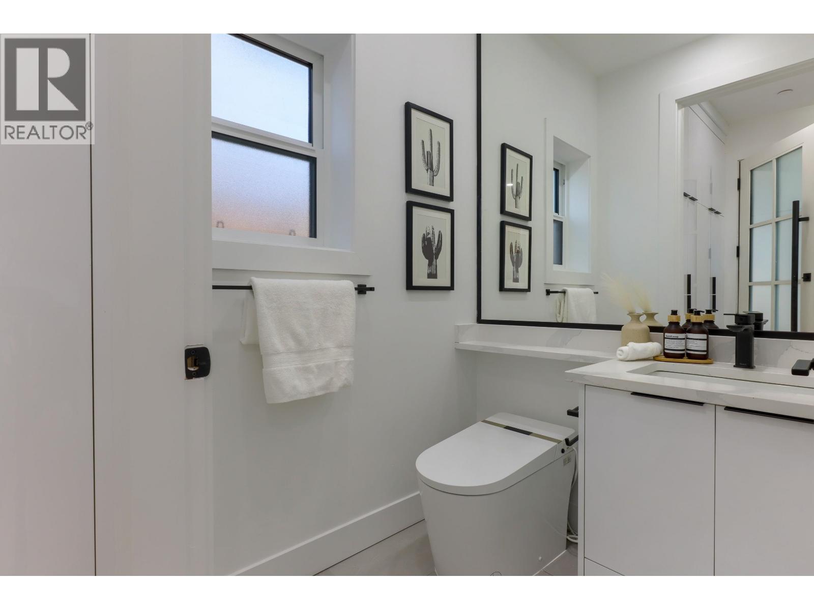 1 4742 St. Catherine Street, Vancouver, British Columbia  V5V 4M7 - Photo 8 - R3096367