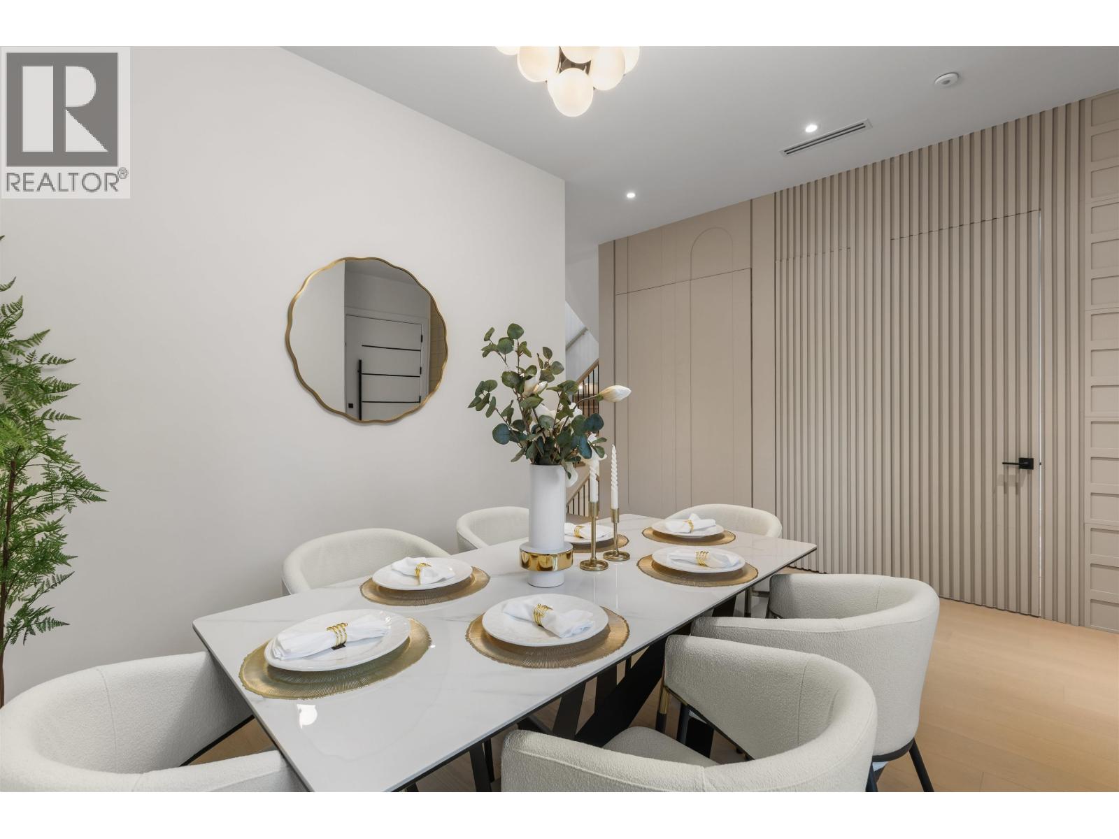 2 6070 Elgin Avenue, Burnaby, British Columbia  V5H 3S4 - Photo 3 - R3096376