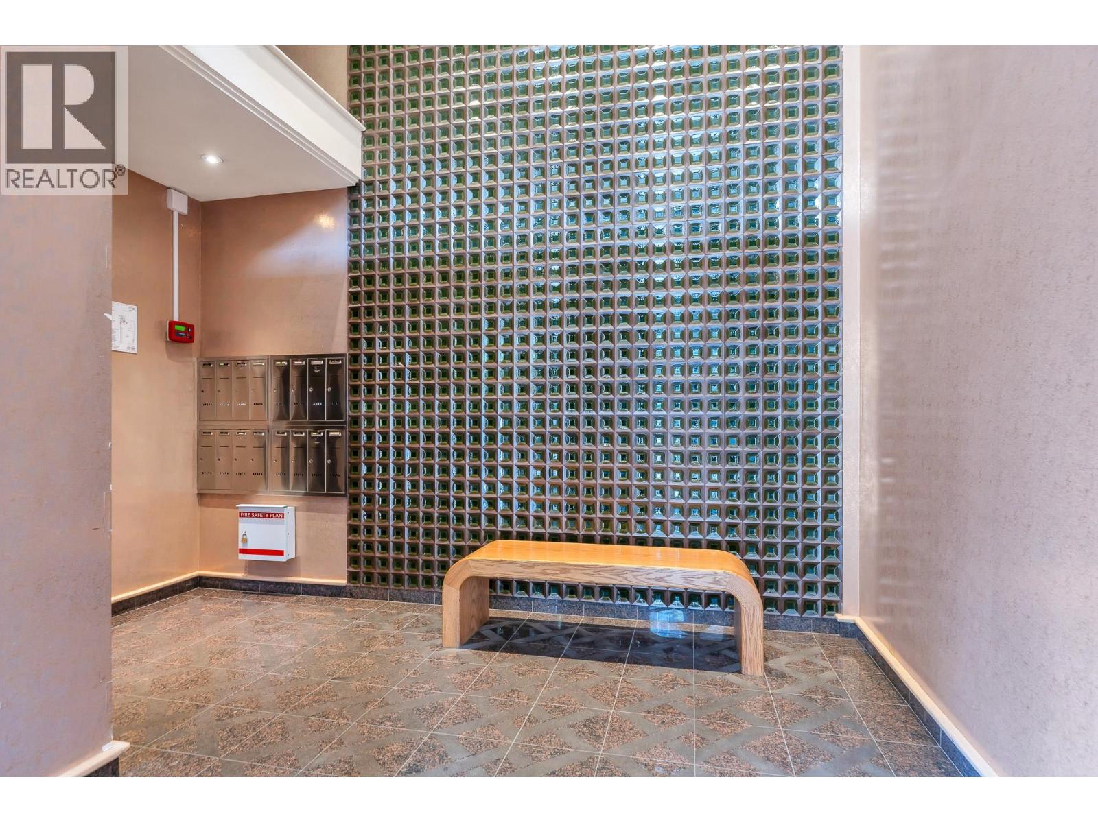 201 845 Chilco Street, Vancouver, British Columbia  V6G 2R2 - Photo 2 - R3096407