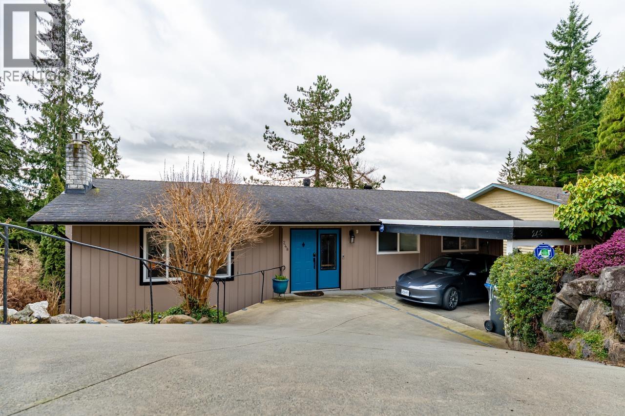 248 HARVARD DRIVE, Port Moody, British Columbia