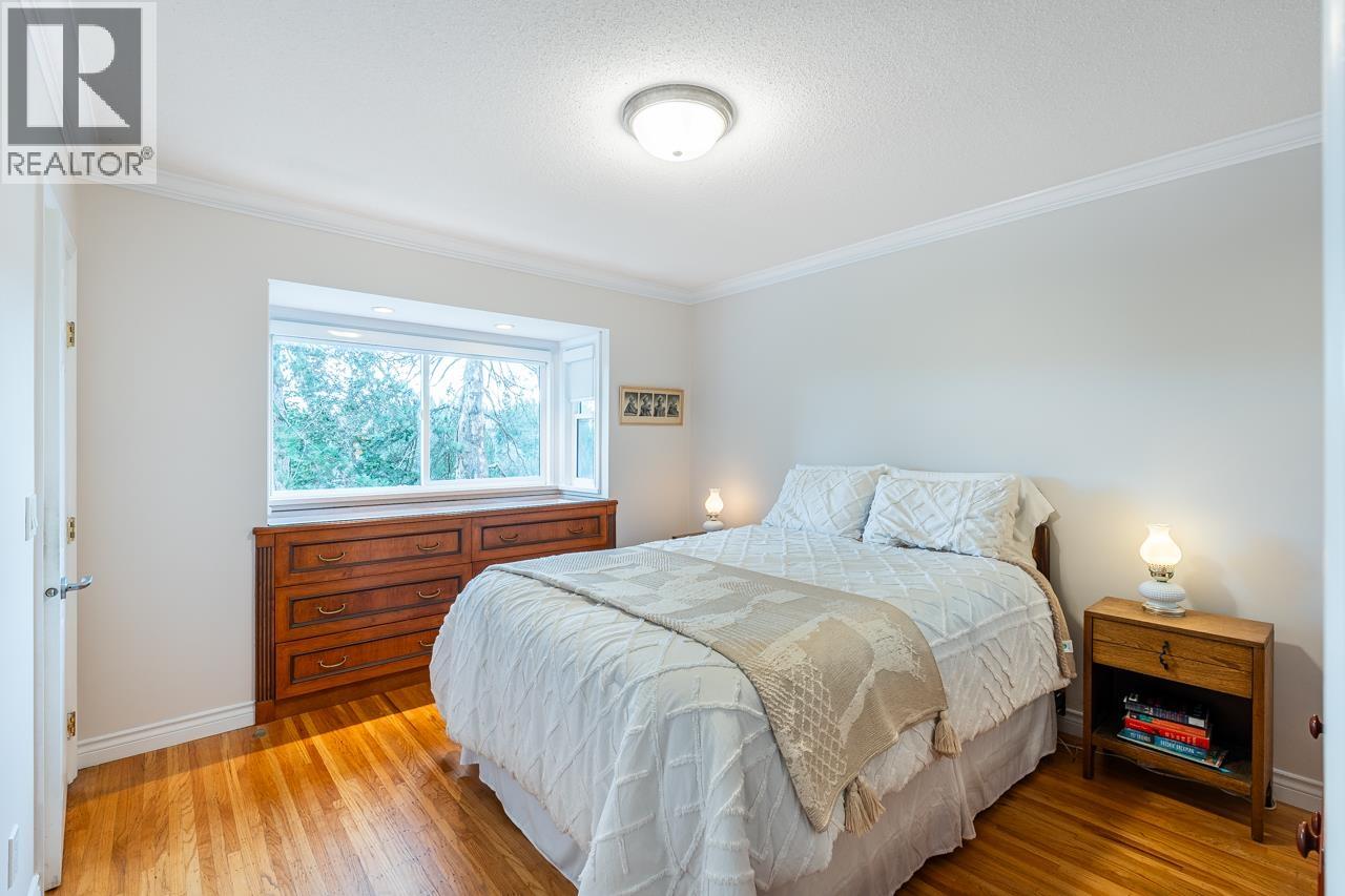 248 Harvard Drive, Port Moody, British Columbia  V3H 1S8 - Photo 11 - R3096396