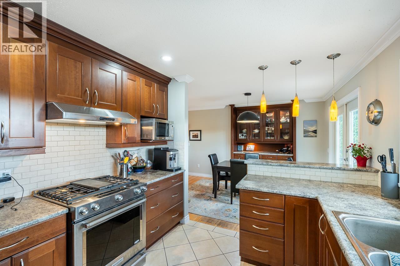 248 Harvard Drive, Port Moody, British Columbia  V3H 1S8 - Photo 8 - R3096396