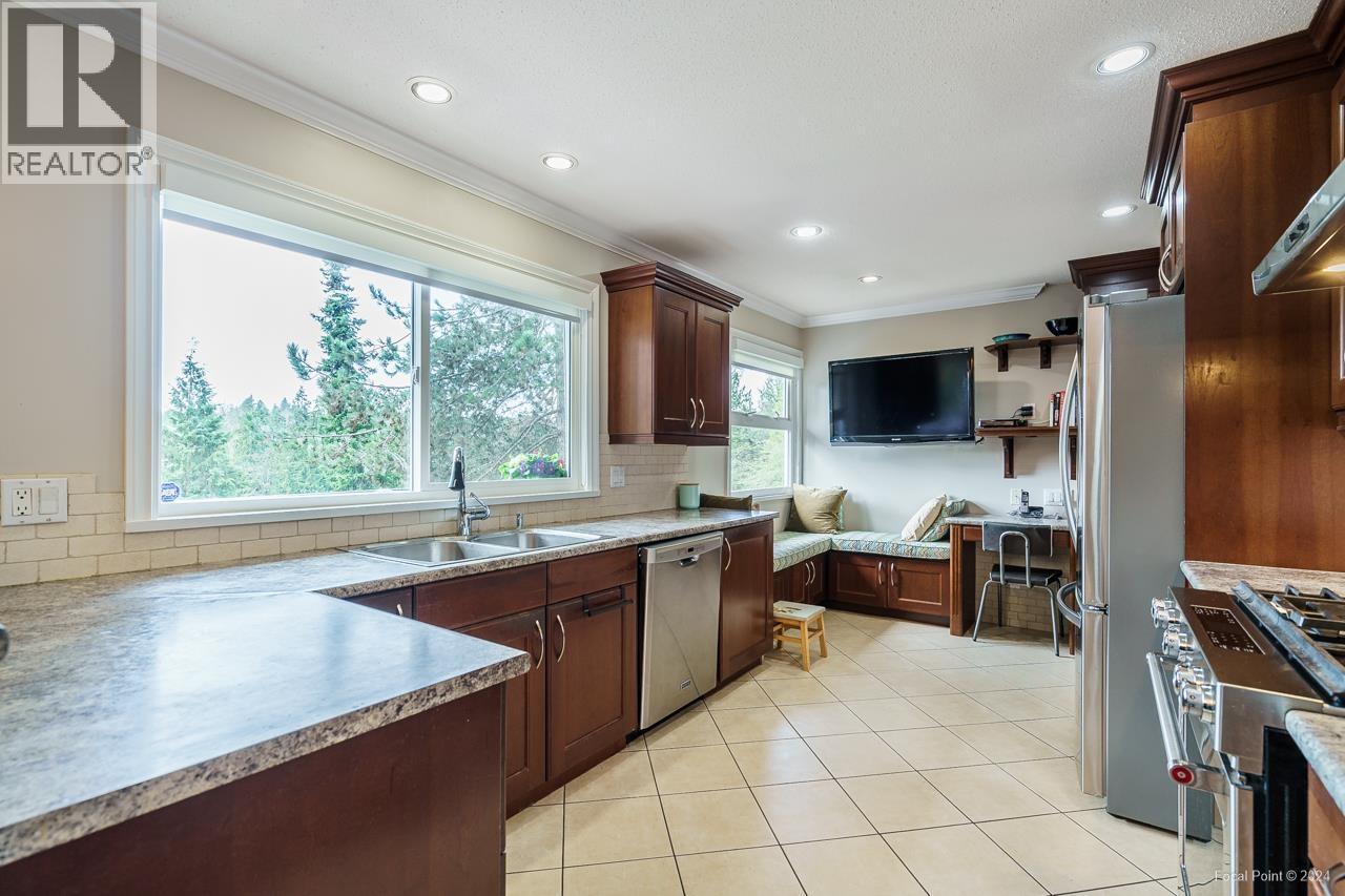 248 Harvard Drive, Port Moody, British Columbia  V3H 1S8 - Photo 9 - R3096396