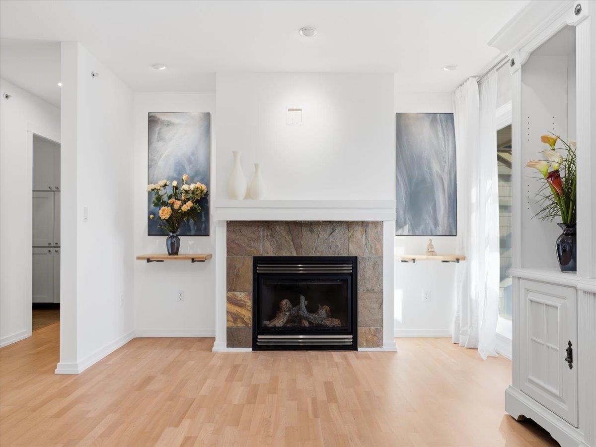 409 15621 Marine Drive, White Rock, British Columbia  V4B 1E1 - Photo 5 - R3096316