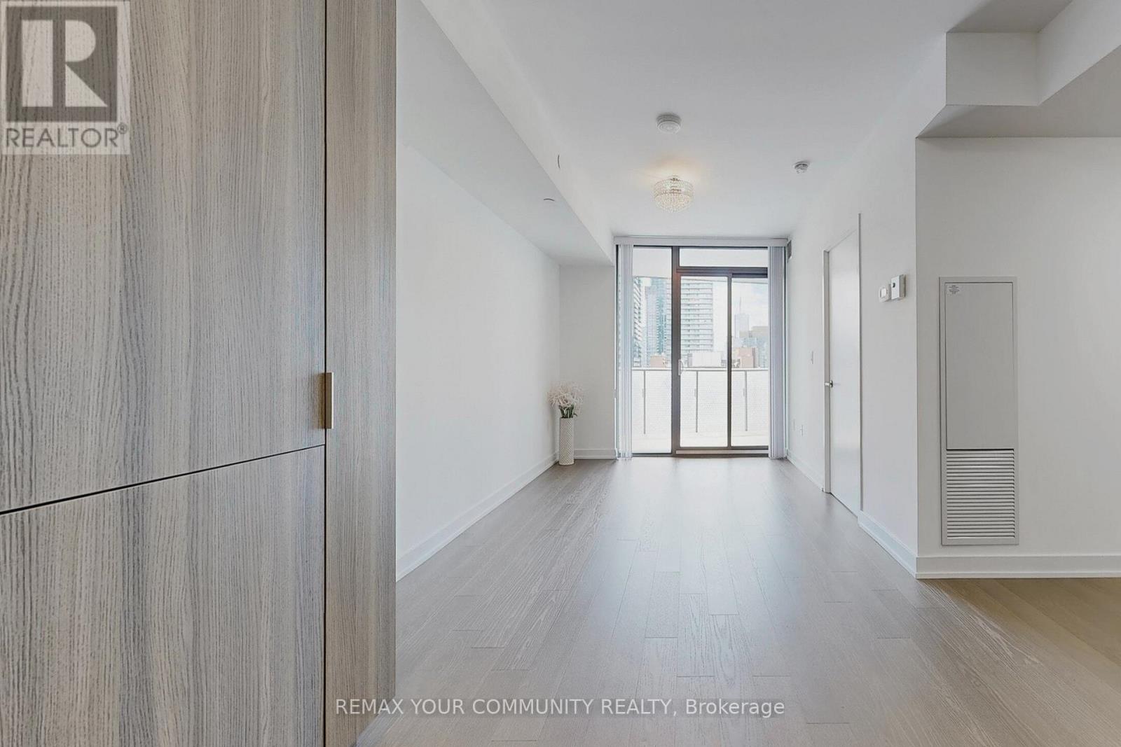 2604 - 11 Wellesley Street W, Toronto, Ontario  M4Y 1E8 - Photo 24 - C12846870