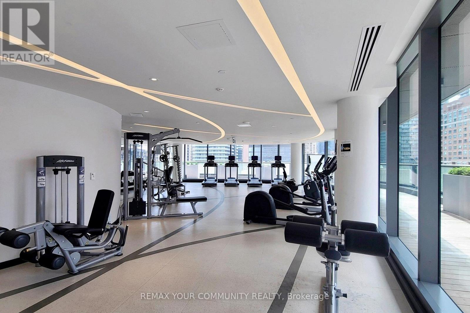 2604 - 11 Wellesley Street W, Toronto, Ontario  M4Y 1E8 - Photo 39 - C12846870