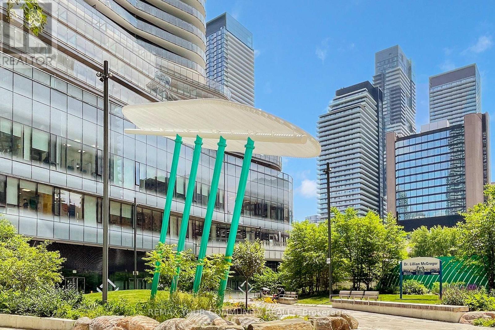 2604 - 11 Wellesley Street W, Toronto, Ontario  M4Y 1E8 - Photo 7 - C12846870