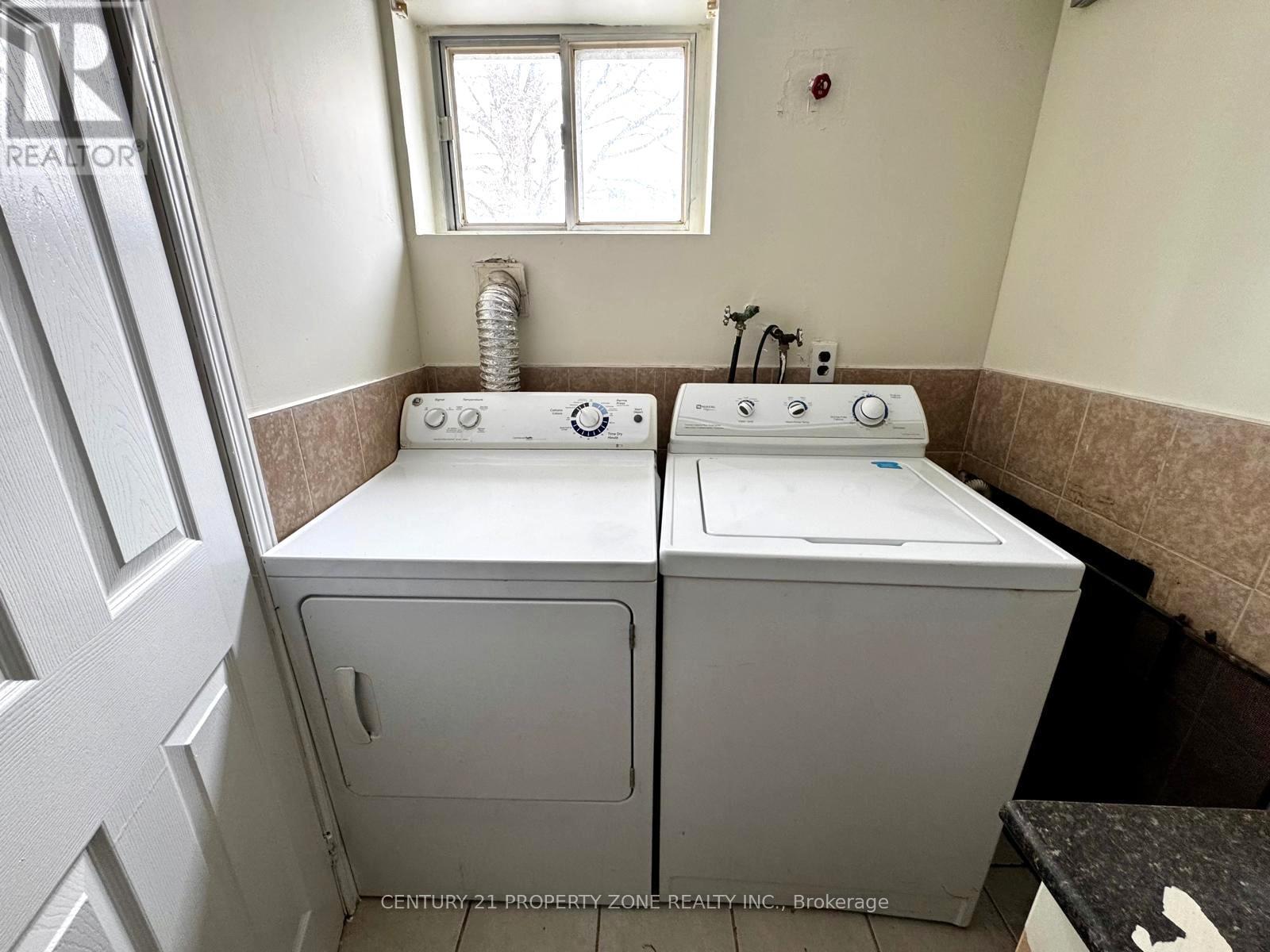 15 Carney Road, Toronto, Ontario  M2M 1T1 - Photo 11 - C12846892