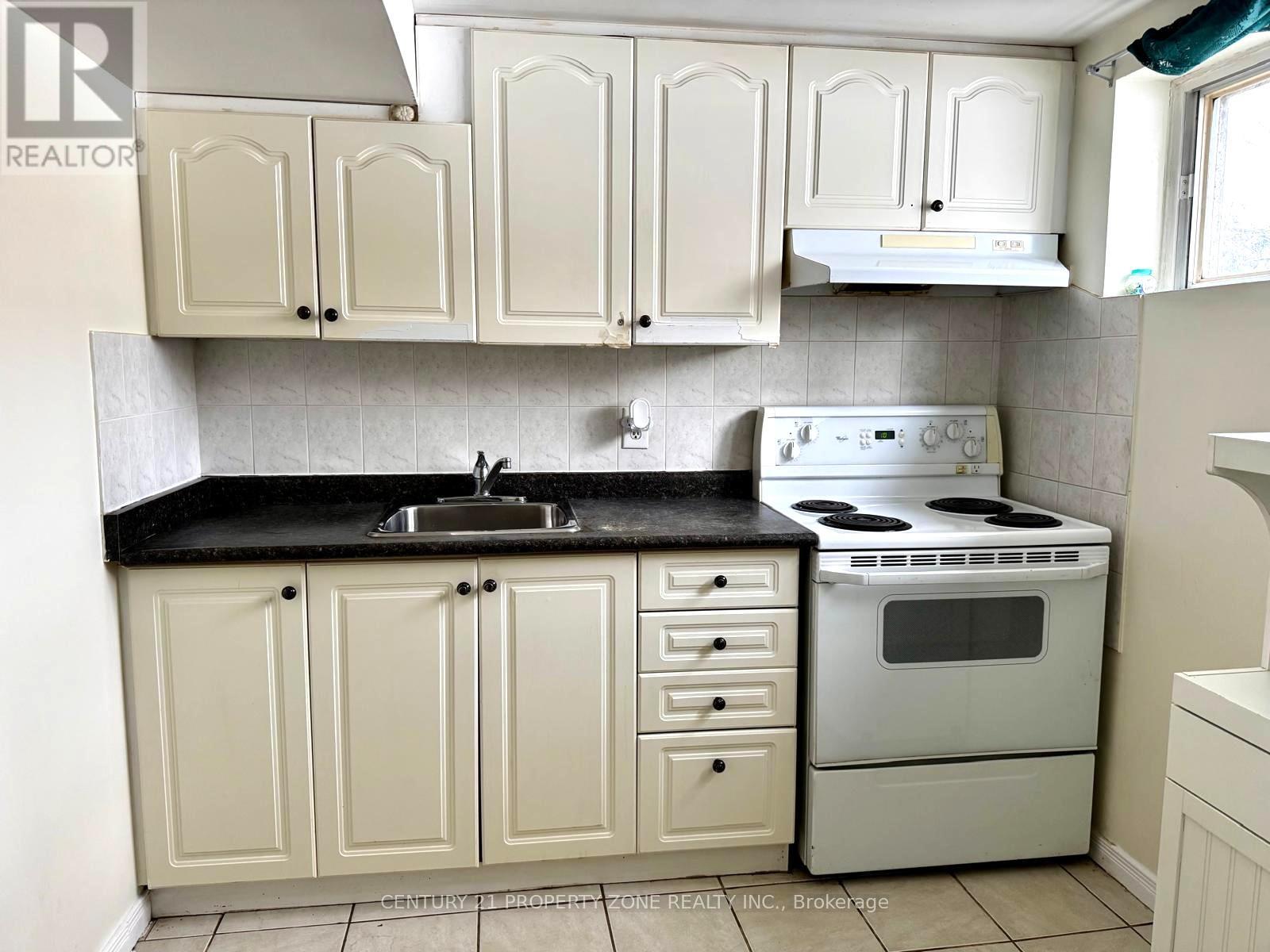 15 Carney Road, Toronto, Ontario  M2M 1T1 - Photo 13 - C12846892