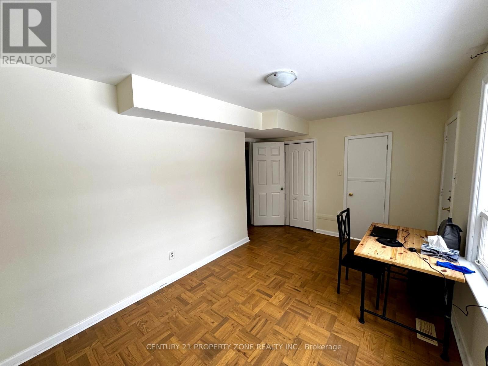 15 Carney Road, Toronto, Ontario  M2M 1T1 - Photo 5 - C12846892