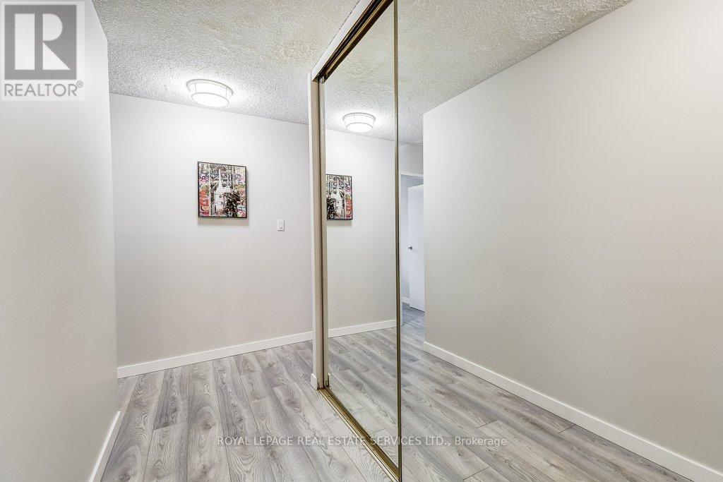 601 - 212 Kerr Street, Oakville, Ontario  L6K 3B1 - Photo 12 - W12802422