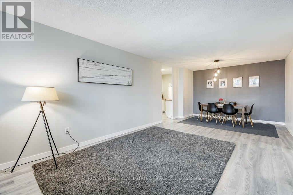 601 - 212 Kerr Street, Oakville, Ontario  L6K 3B1 - Photo 13 - W12802422