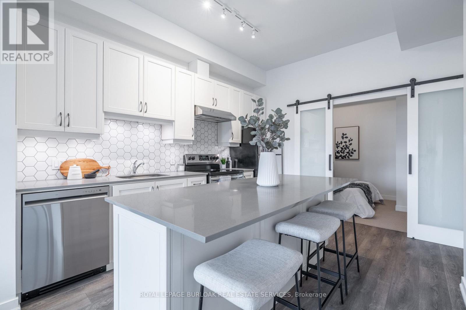 114 - 4040 Upper Middle Road, Burlington, Ontario  L7M 0H2 - Photo 11 - W12846810