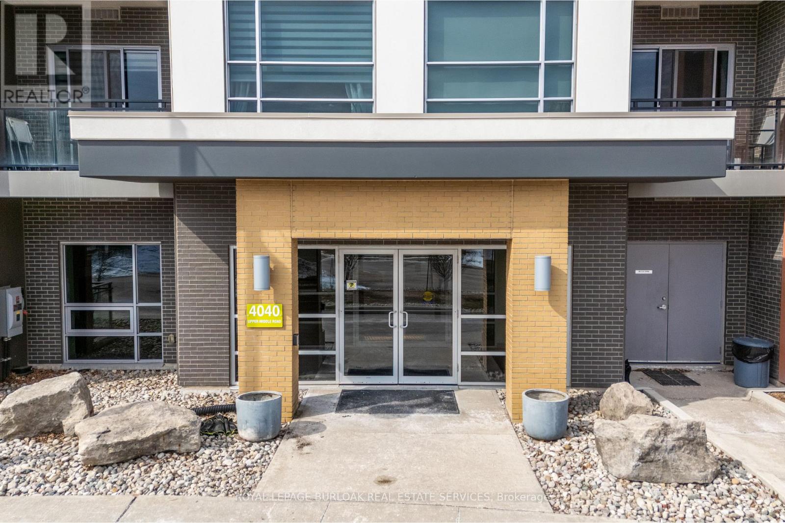 114 - 4040 Upper Middle Road, Burlington, Ontario  L7M 0H2 - Photo 3 - W12846810