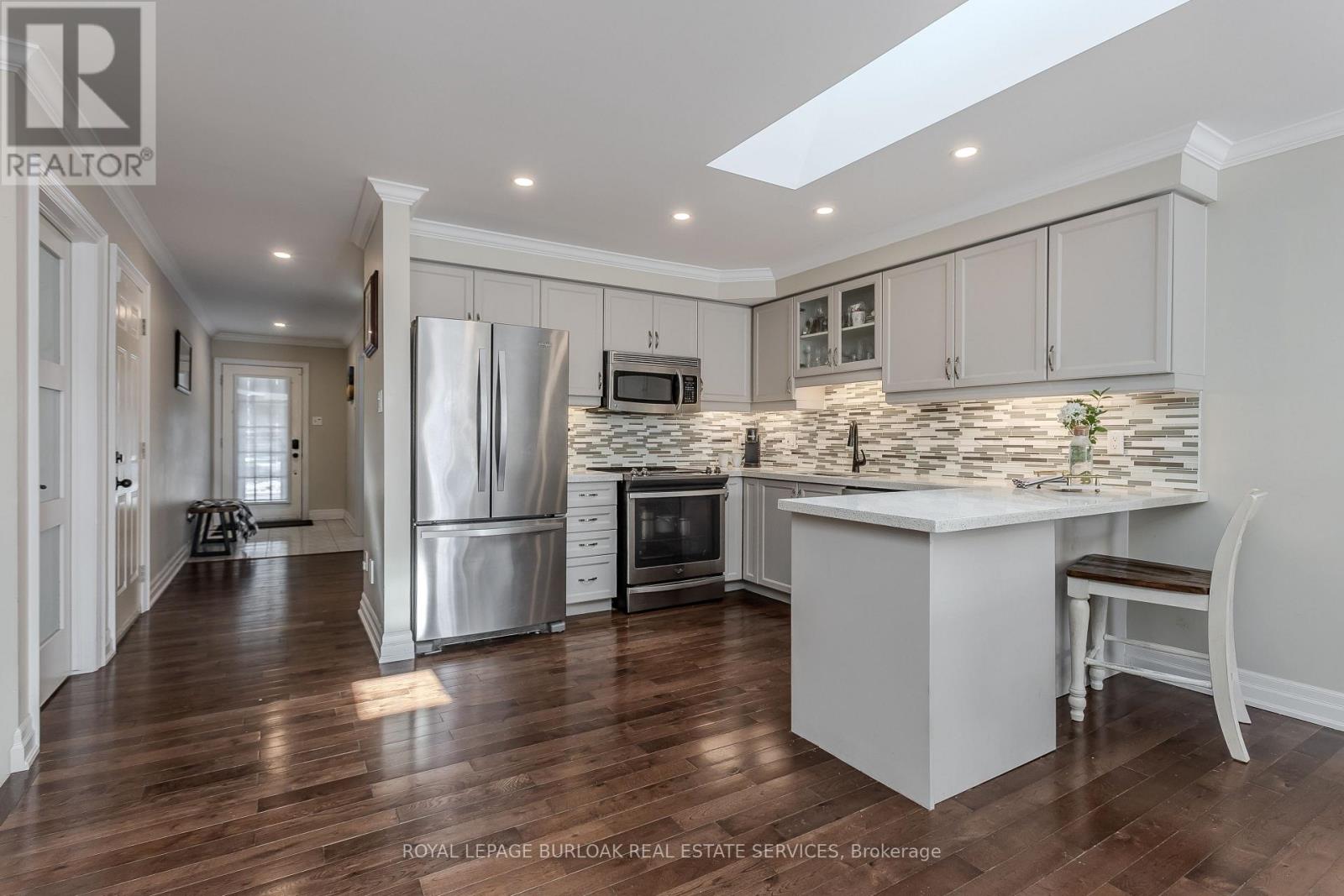 26 - 20 Meadowlands Boulevard, Hamilton, Ontario  L9K 1J5 - Photo 8 - X12835606