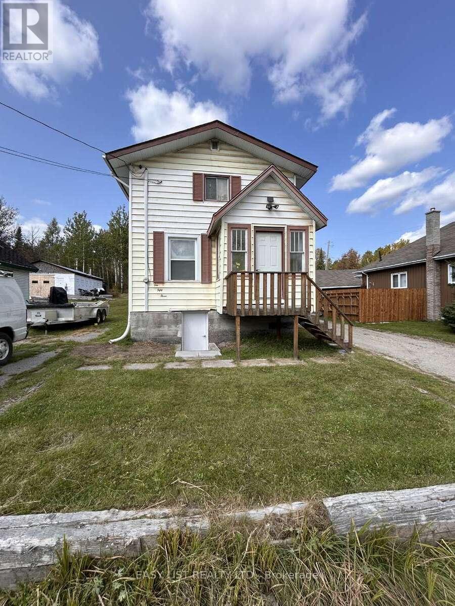 153 THIRD AVENUE, Hornepayne, Ontario