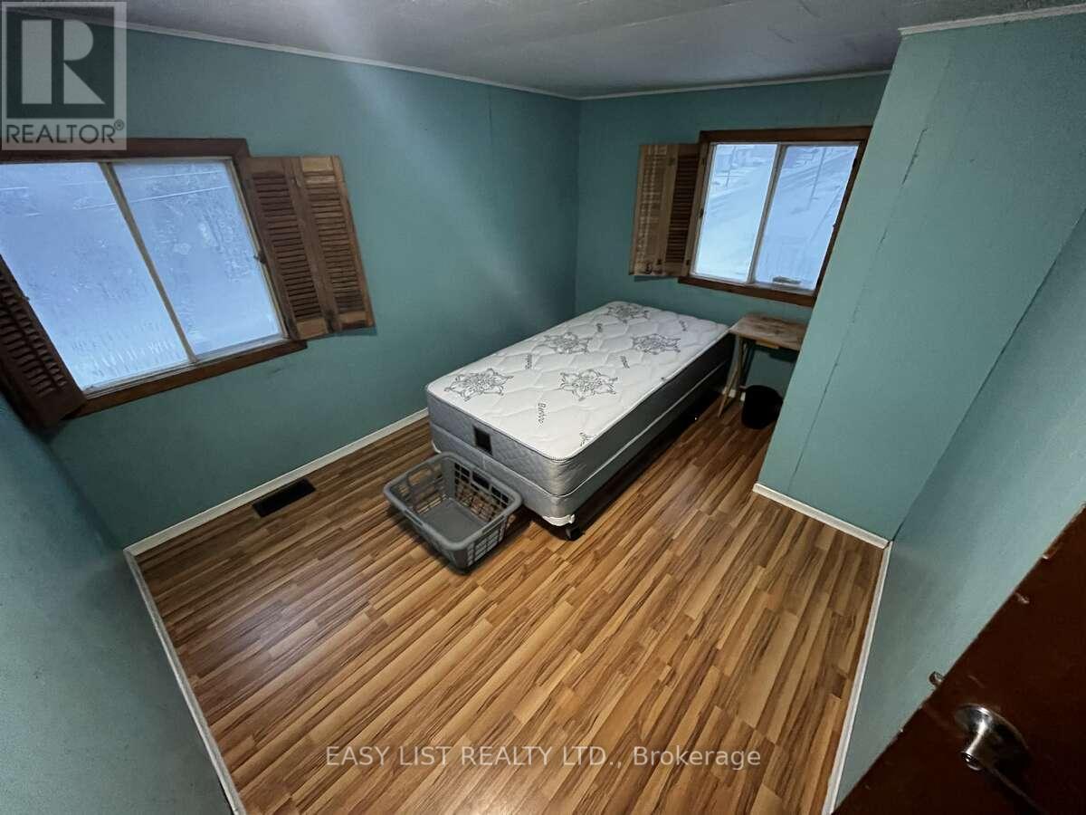 153 Third Avenue, Hornepayne, Ontario  P0M 1Z0 - Photo 12 - X12846874