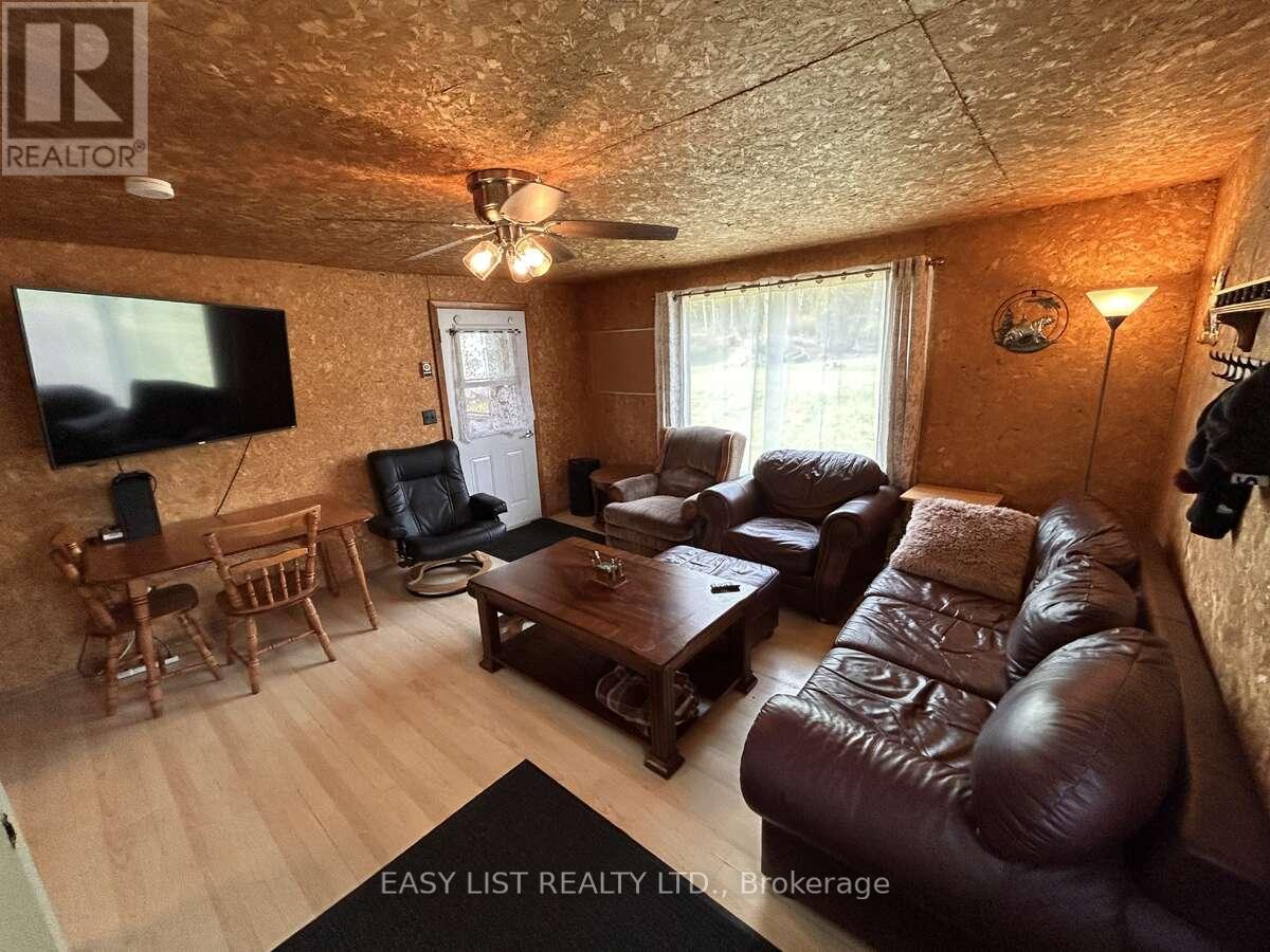 153 Third Avenue, Hornepayne, Ontario  P0M 1Z0 - Photo 17 - X12846874