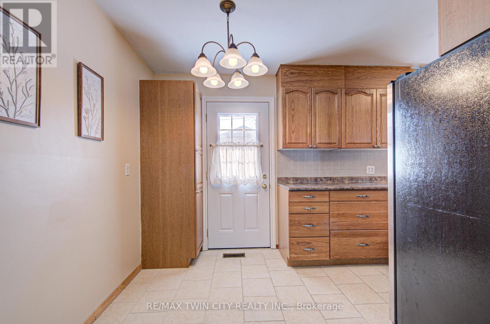 1166 Homuth Avenue, Cambridge, Ontario  N3H 2C7 - Photo 14 - X12846884