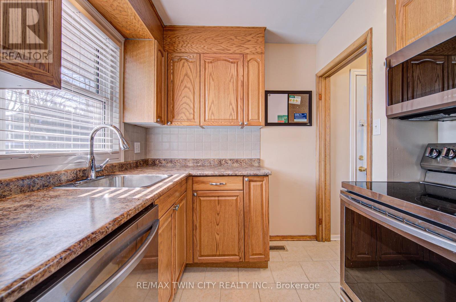 1166 Homuth Avenue, Cambridge, Ontario  N3H 2C7 - Photo 17 - X12846884