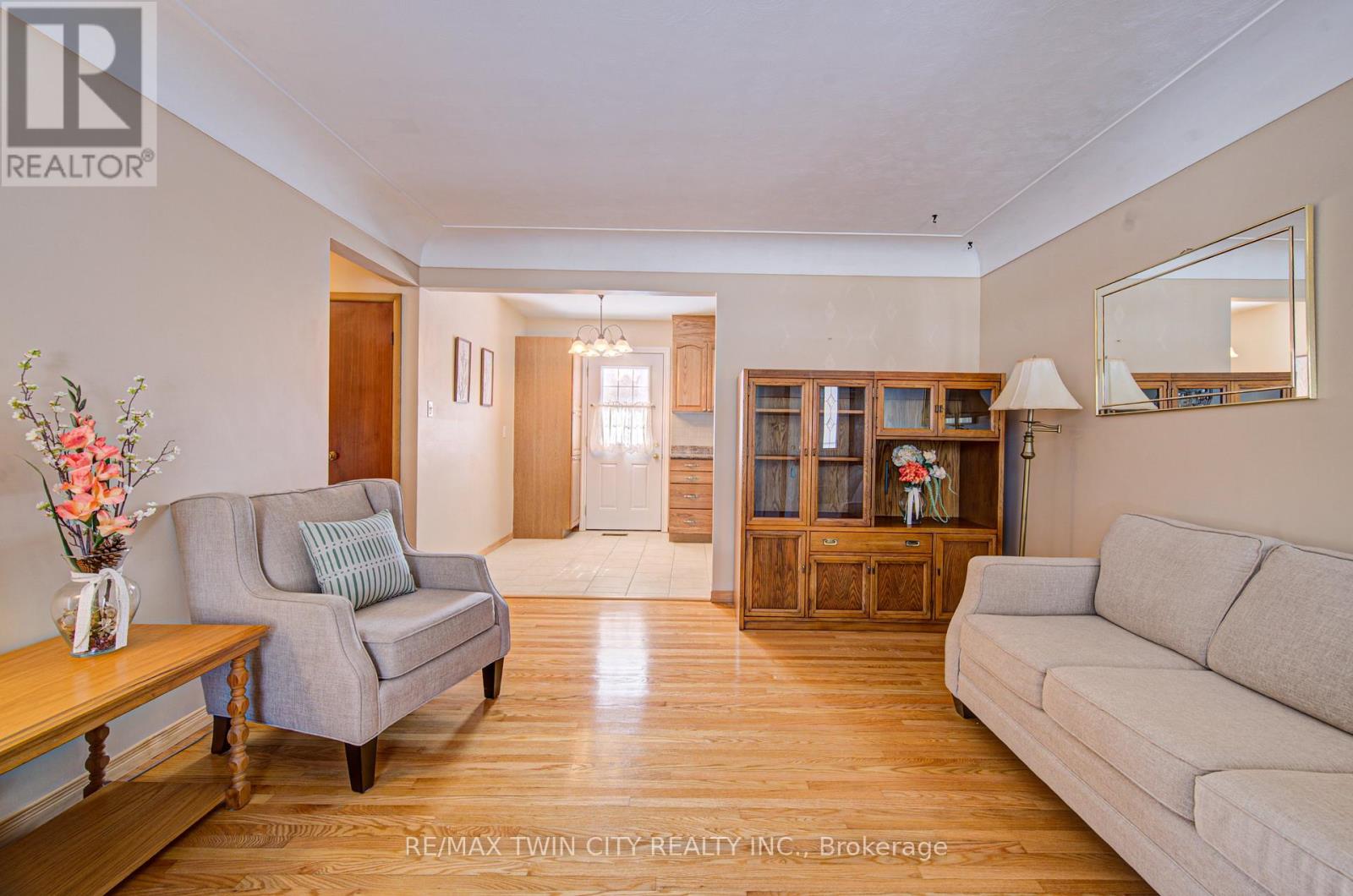 1166 Homuth Avenue, Cambridge, Ontario  N3H 2C7 - Photo 6 - X12846884