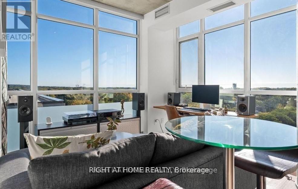 906 - 1190 Dundas Street E, Toronto, Ontario  M4M 0C5 - Photo 2 - E12826450