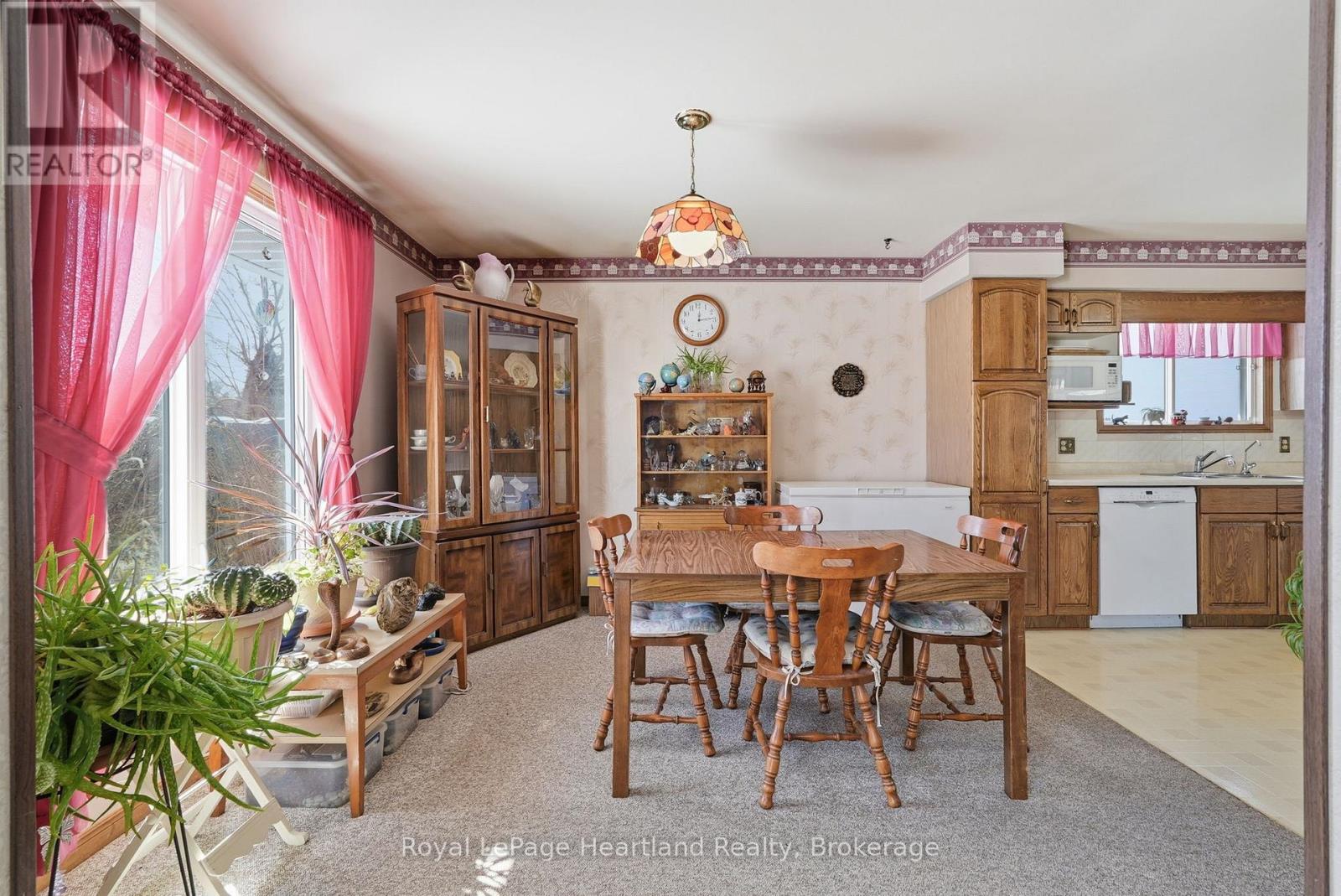 331 Sligo Road E, Wellington North, Ontario  N0G 2L2 - Photo 11 - X12846900