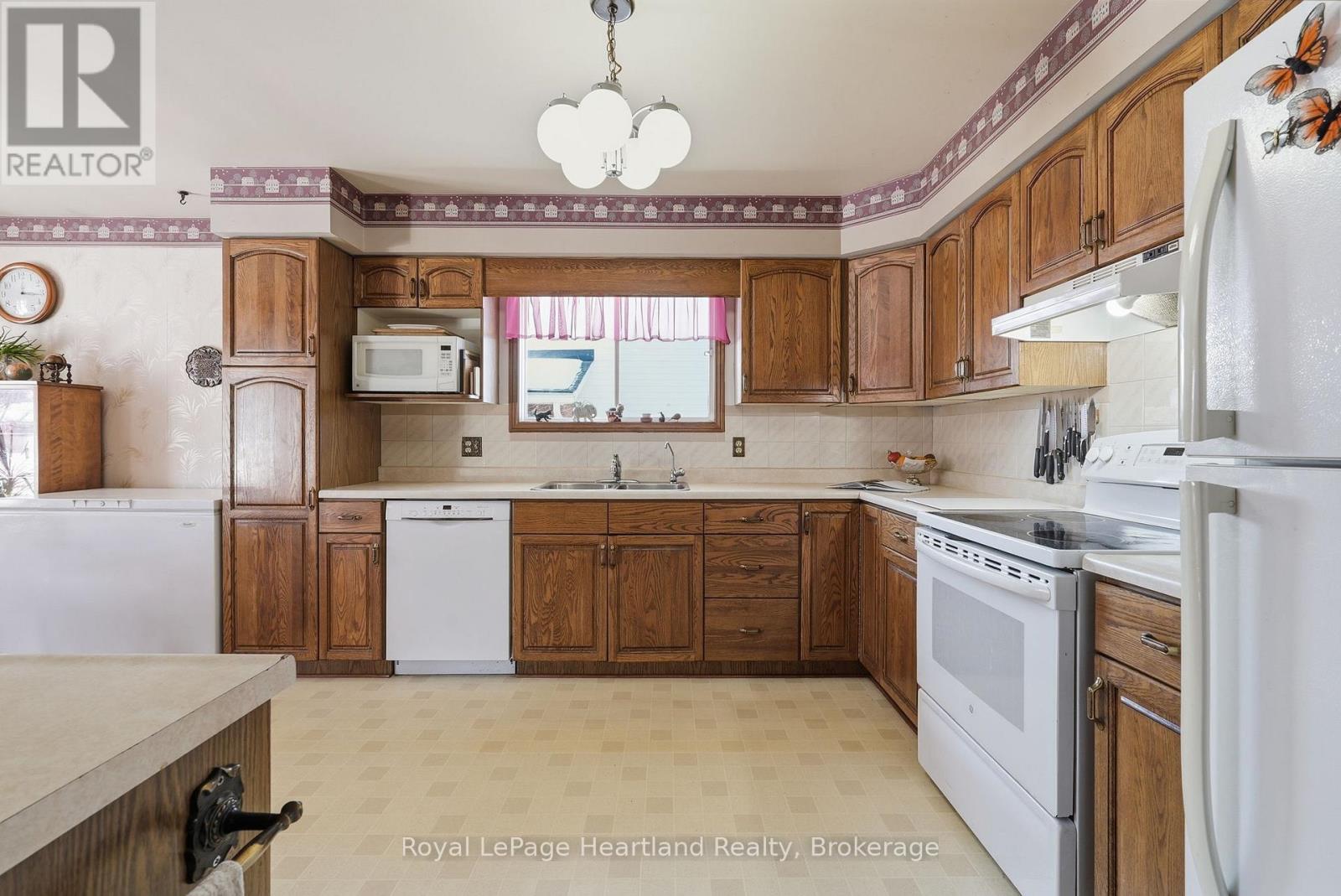 331 Sligo Road E, Wellington North, Ontario  N0G 2L2 - Photo 15 - X12846900