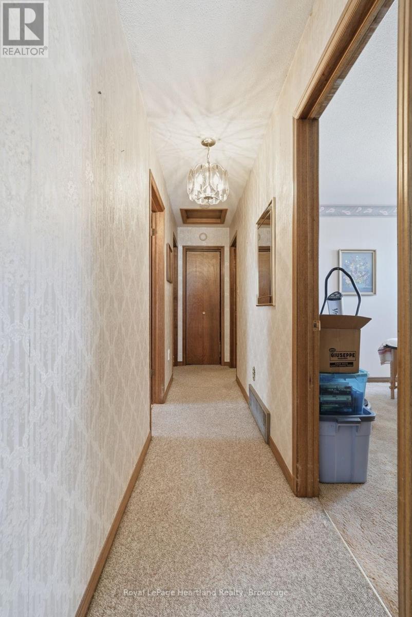 331 Sligo Road E, Wellington North, Ontario  N0G 2L2 - Photo 16 - X12846900