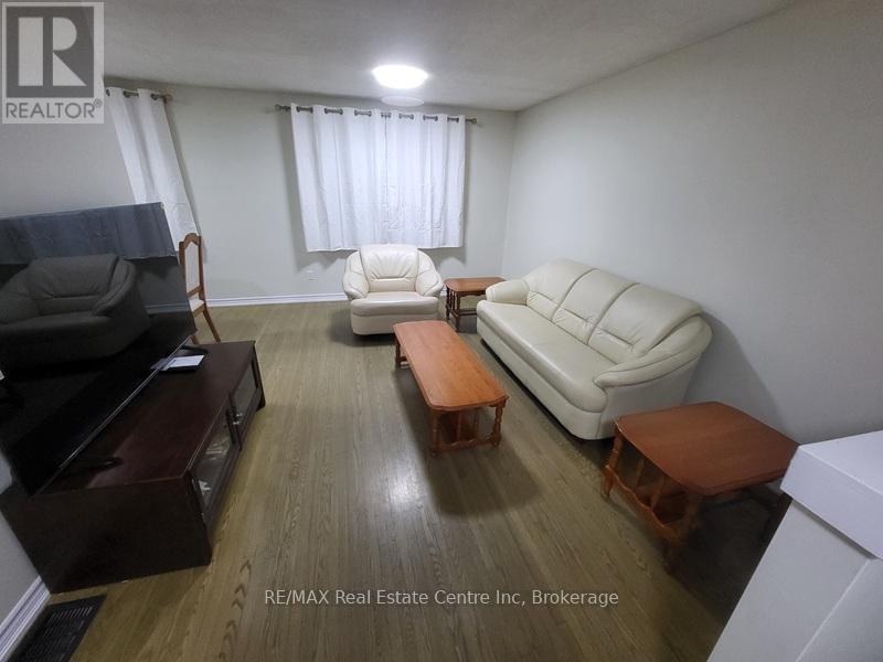 7 Sanderson Drive, Guelph, Ontario  N1H 6T7 - Photo 11 - X12846976