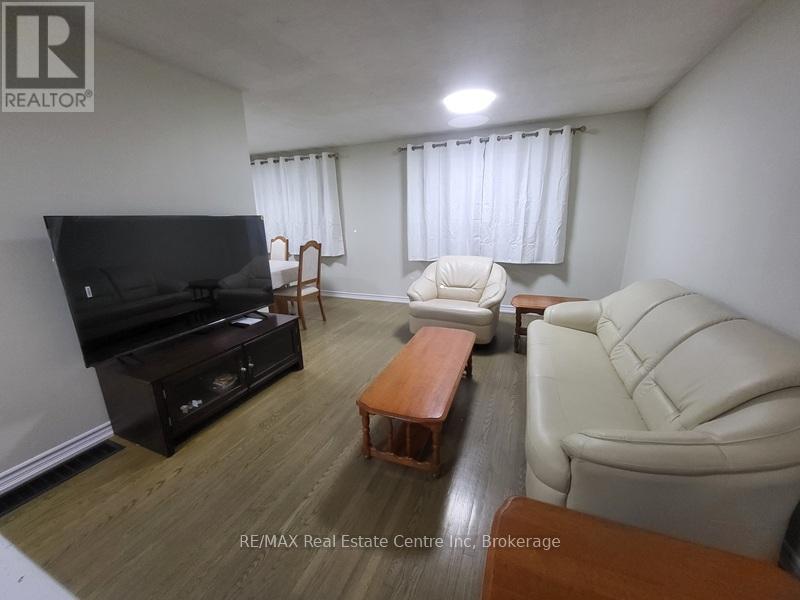 7 Sanderson Drive, Guelph, Ontario  N1H 6T7 - Photo 12 - X12846976