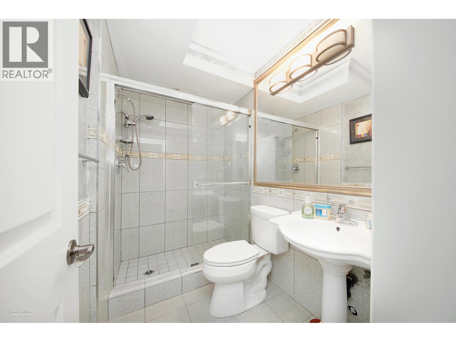 3939 Elmwood Street, Burnaby, British Columbia  V5G 1R9 - Photo 20 - R3096208