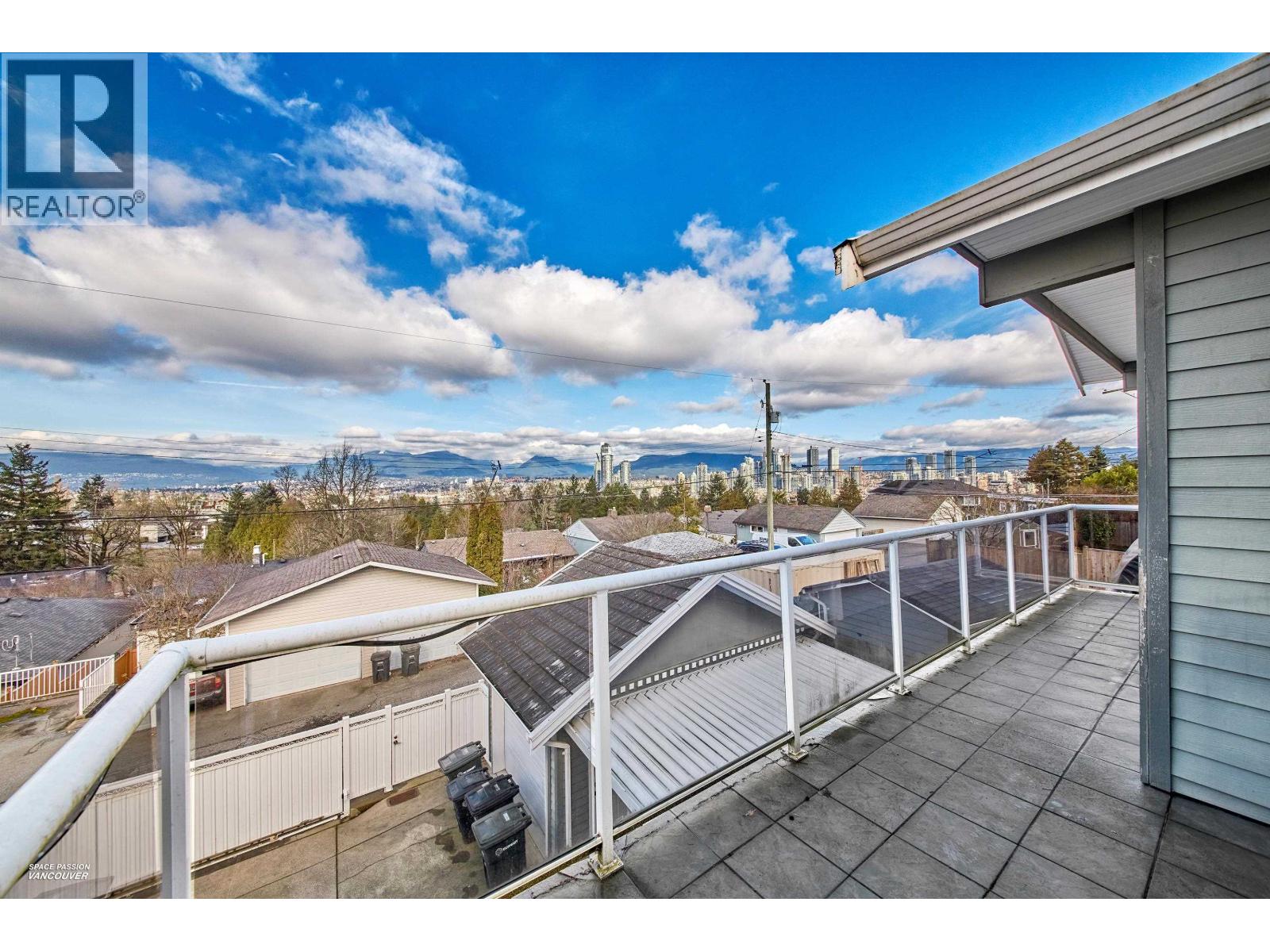 3939 Elmwood Street, Burnaby, British Columbia  V5G 1R9 - Photo 30 - R3096208