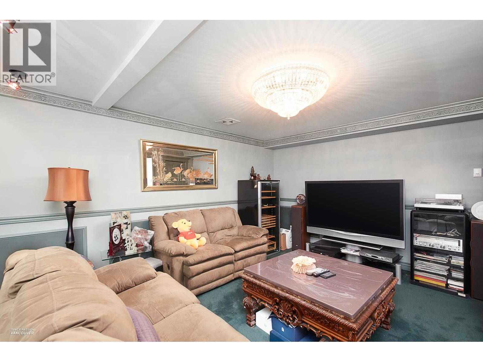 3939 Elmwood Street, Burnaby, British Columbia  V5G 1R9 - Photo 19 - R3096208