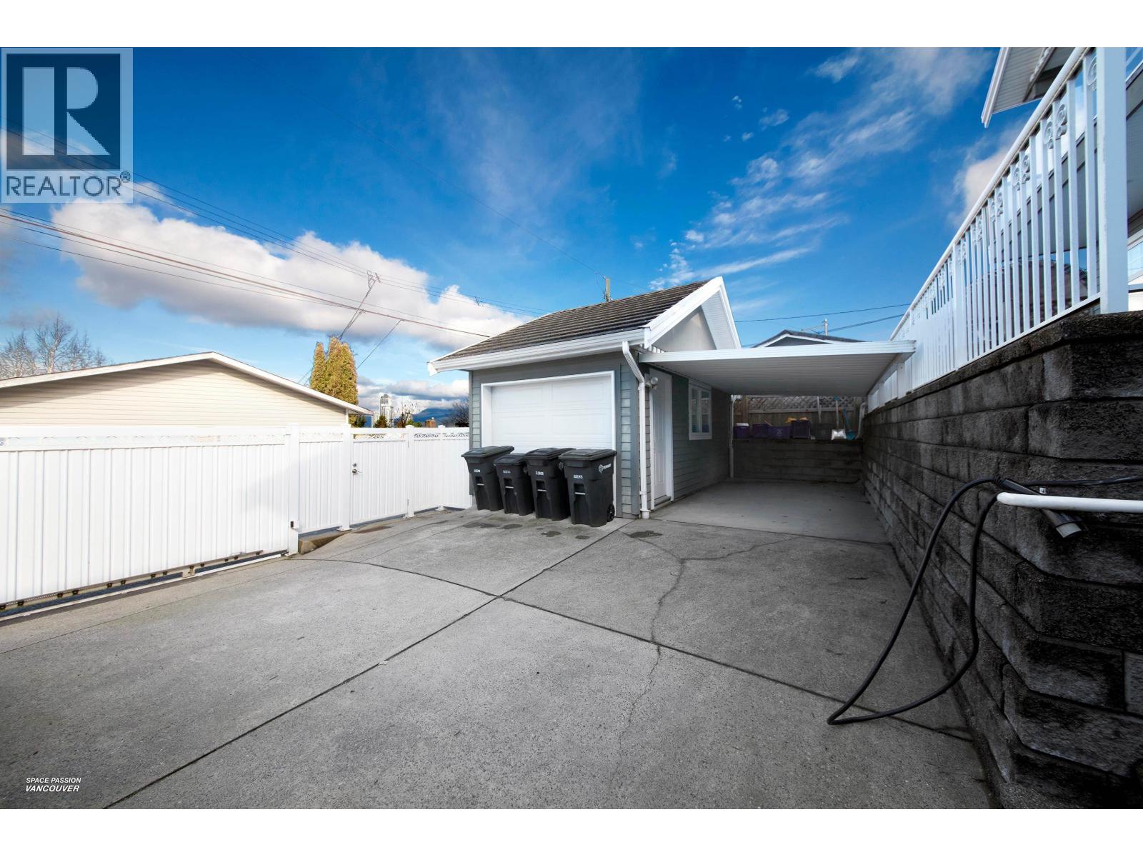 3939 Elmwood Street, Burnaby, British Columbia  V5G 1R9 - Photo 33 - R3096208