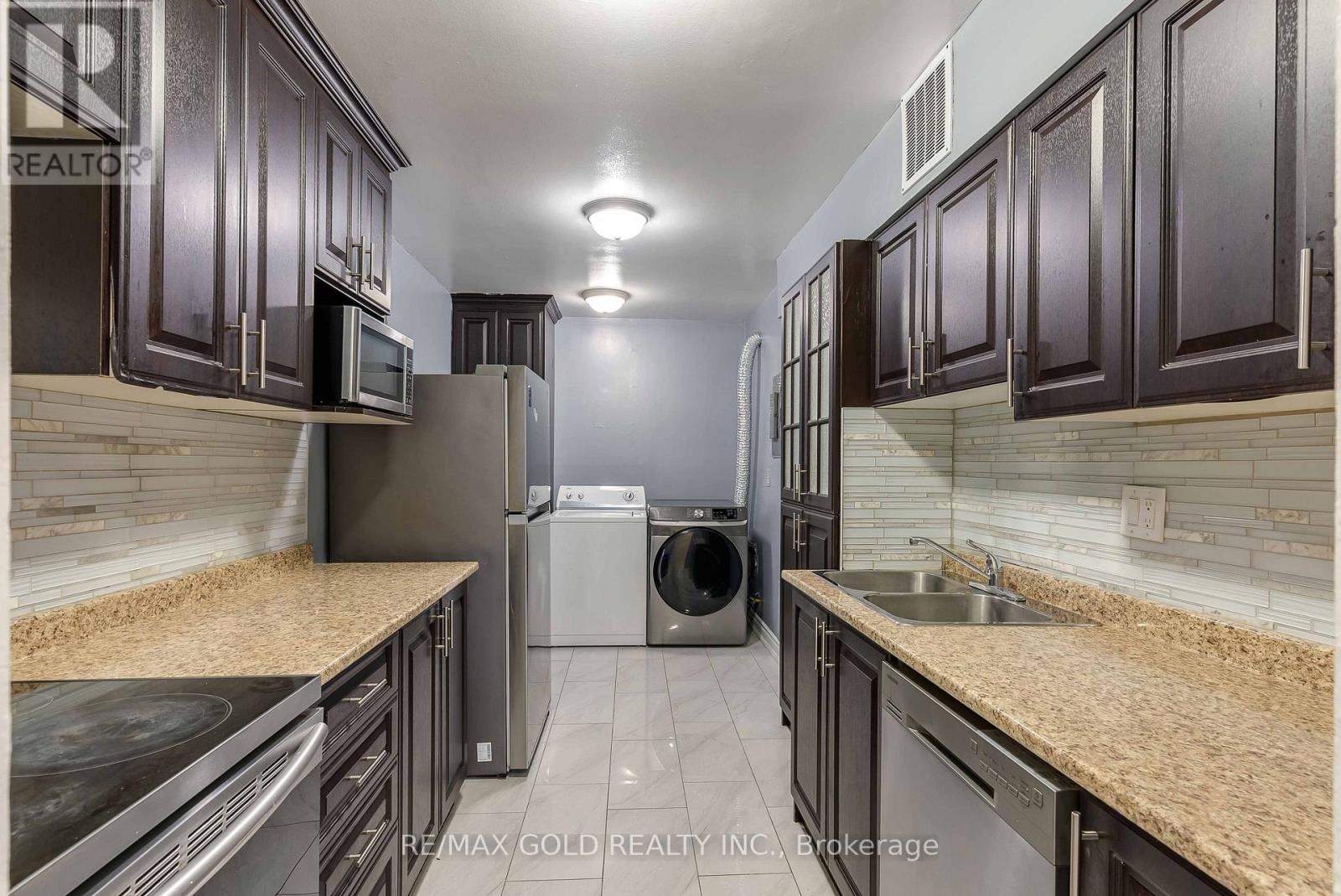 513 - 340 Dixon Road, Toronto, Ontario  M9R 1T1 - Photo 9 - W12833204