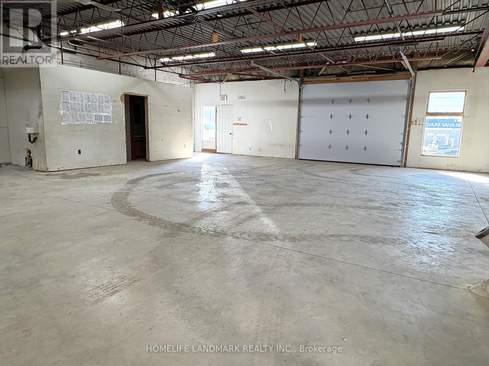 115 Centennial Road, Shelburne, Ontario  L9V 2Z4 - Photo 3 - X12344375