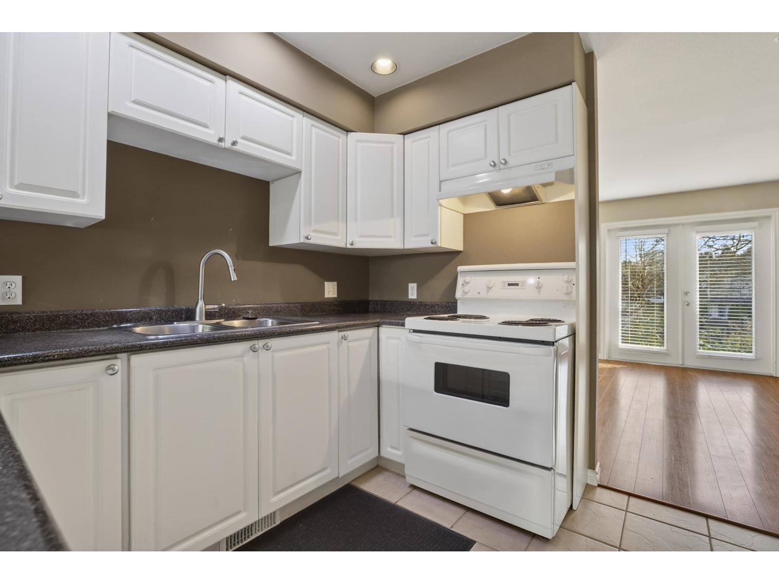 45 15488 101a Avenue, Surrey, British Columbia  V3R 0Z8 - Photo 11 - R3095903