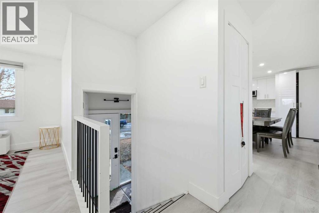 6120 18 Avenue Ne, Calgary, Alberta  T1Y 1P1 - Photo 4 - A2284433