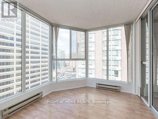 1907 - 55 Centre Avenue, Toronto, Ontario  M5G 2H5 - Photo 3 - C12846918